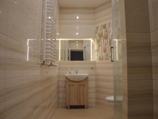 Ada Aparthouse : photo 4 de la chambre chambre double standard avec salle de bains commune