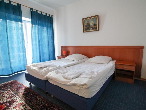 Hotel Ahrberg Viertel : photo 2 de la chambre chambre double avec salle de bains commune