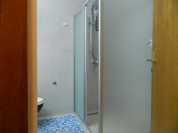 Rooms Vjera : photo 6 de la chambre chambre standard double avec salle de bains privative séparée