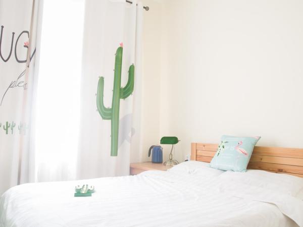 大连天天青旅民宿 : photo 3 de la chambre colorful double room