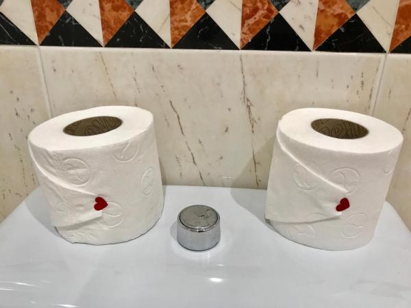 Alameda Garden : photo 4 de la chambre chambre double ou lits jumeaux avec salle de bains commune