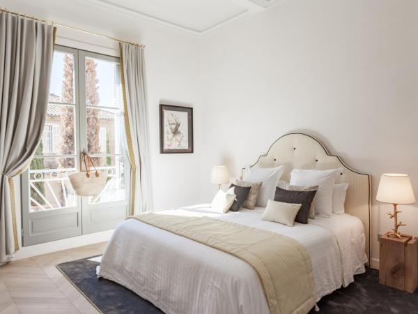 Maison Du Collectionneur : photo 1 de la chambre chambre double deluxe avec baignoire