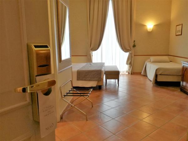 Hotel Nuvò : photo 3 de la chambre chambre triple