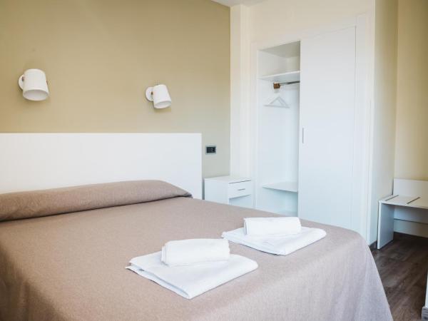 Hotel Celymar : photo 1 de la chambre chambre double ou lits jumeaux