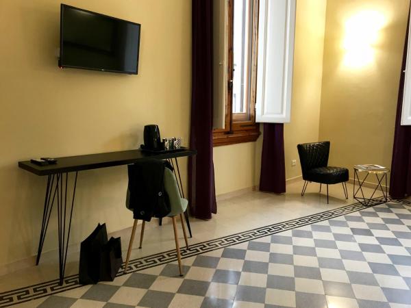 Guest House La Grancontessa : photo 5 de la chambre chambre lit queen-size deluxe