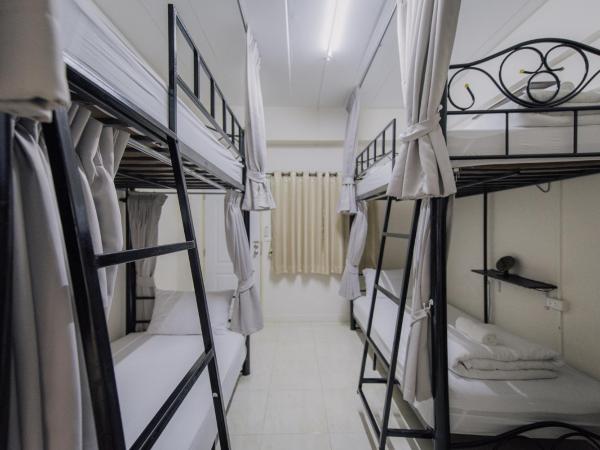 Varada Place : photo 1 de la chambre dortoir mixte de 4 lits