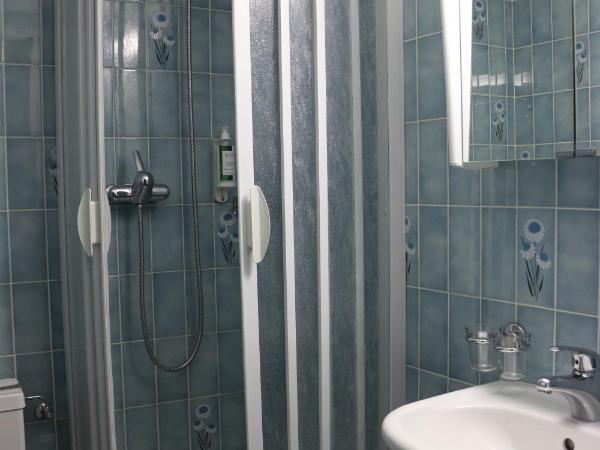 Hostellerie de Genève : photo 2 de la chambre chambre simple supérieure