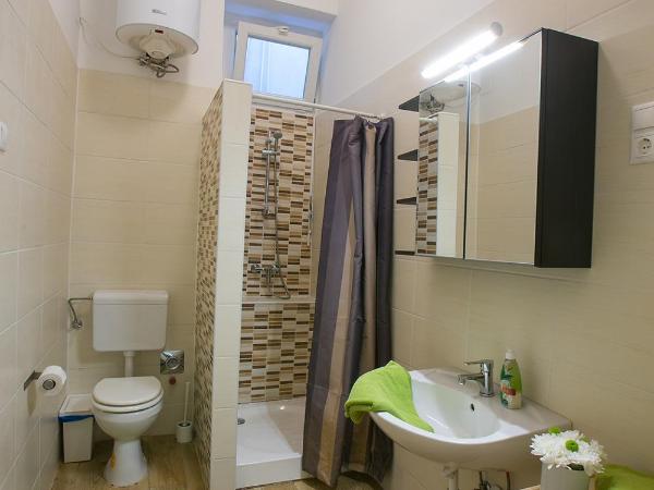 Friends Hostel & Apartments : photo 4 de la chambre appartement supérieur 2 chambres