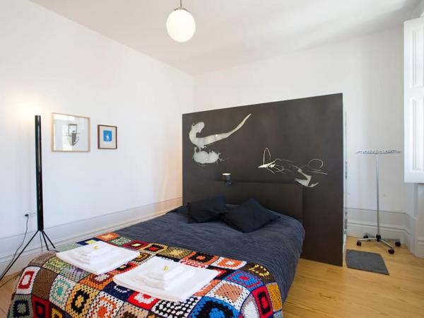 14º Esquadra — Cais das Pedras Guest House : photo 4 de la chambre chambre deluxe (2 adultes + 1 enfant)