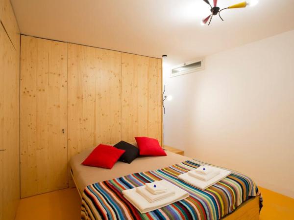 14º Esquadra — Cais das Pedras Guest House : photo 4 de la chambre chambre double avec salle de bains privative