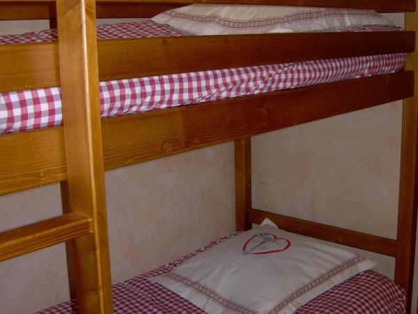 Au Bois de Lune : photo 9 de la chambre chambre quadruple avec balcon