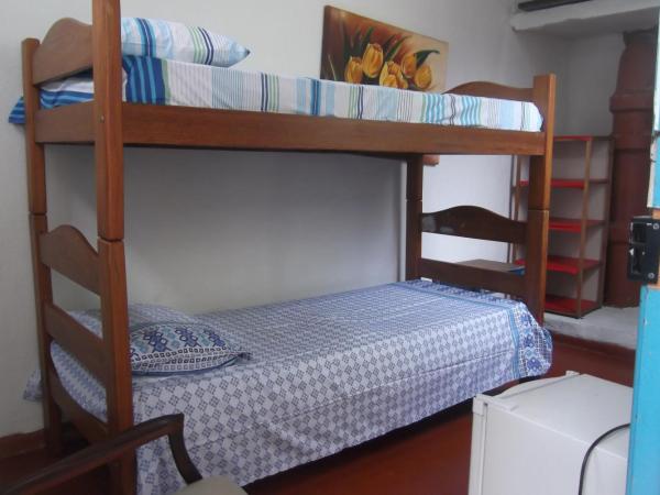 Tião Botelho Guest House : photo 6 de la chambre chambre lits jumeaux standard avec salle de bains commune