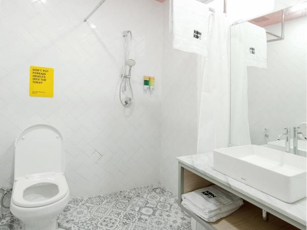 Konko Hostel Jakarta : photo 3 de la chambre chambre lits jumeaux avec toilettes communes