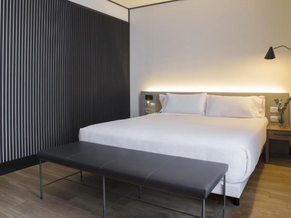 ICON Embassy : photo 7 de la chambre chambre double ou lits jumeaux (1-2 adultes)