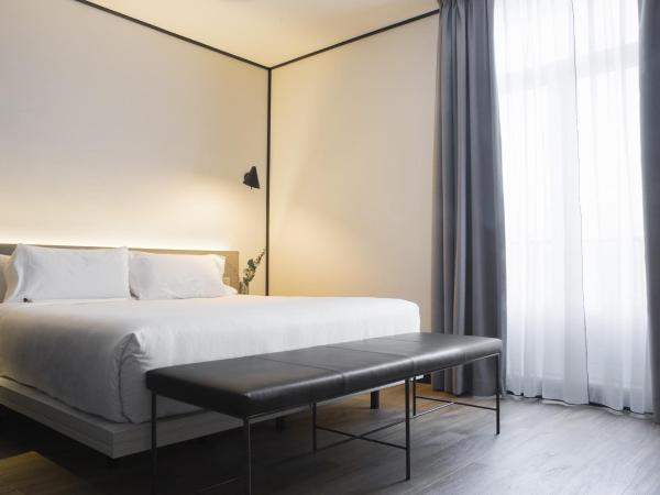 ICON Embassy : photo 3 de la chambre chambre double deluxe avec terrasse