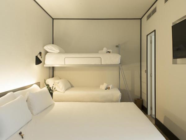 ICON Embassy : photo 1 de la chambre chambre quadruple (4 adultes)