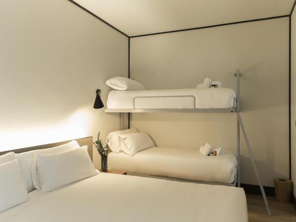 ICON Embassy : photo 5 de la chambre chambre quadruple (4 adultes)