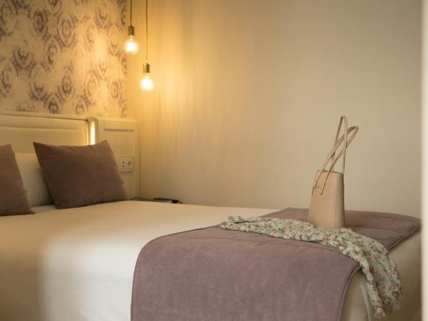 ICON Bcn : photo 8 de la chambre petite chambre double