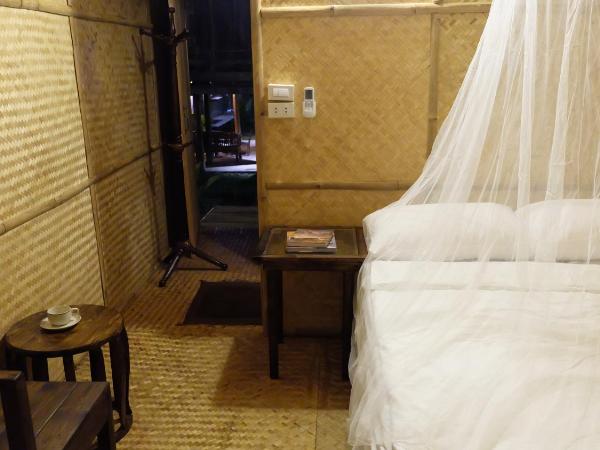 Lanna House Lanna Hut Chiangmai : photo 4 de la chambre chambre double ou lits jumeaux avec accès piscine