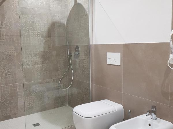 B&B Via Cavour 32 : photo 4 de la chambre chambre double ou lits jumeaux