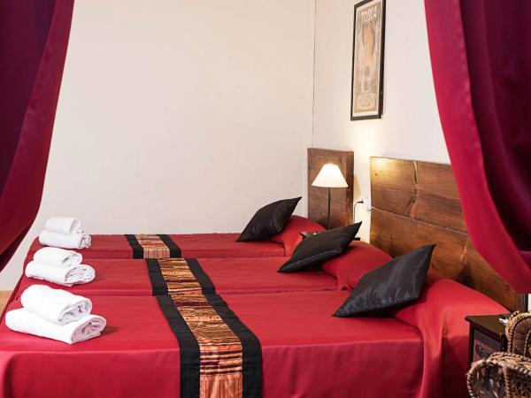 Fashion House : photo 9 de la chambre chambre triple supérieure avec salle de bains commune