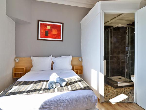 Hotel La Villa Florida : photo 2 de la chambre chambre double - vue sur mer