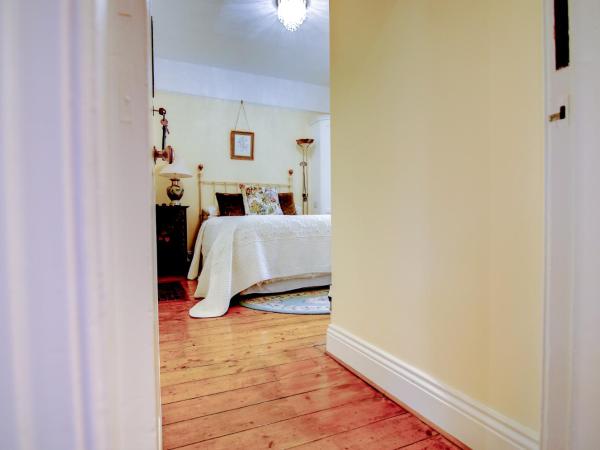 St Judes B&B : photo 3 de la chambre chambre double avec salle de bains privative