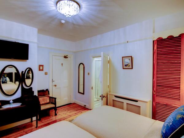 St Judes B&B : photo 3 de la chambre chambre lits jumeaux avec salle de bains privative