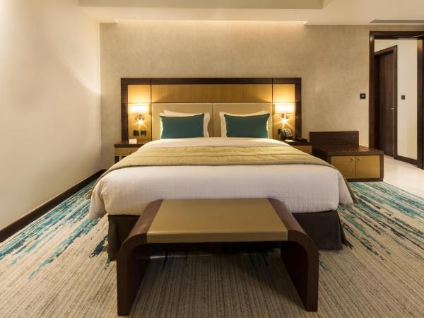 Golden Tulip Media Hotel : photo 4 de la chambre suite exécutive (transferts gratuits vers la plage et certains centres commerciaux - 20 % de réduction sur la nourriture et les boissons & spa)