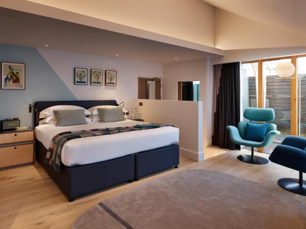 Marrable's Farringdon Hotel : photo 3 de la chambre hébergement lit king-size sur le toit