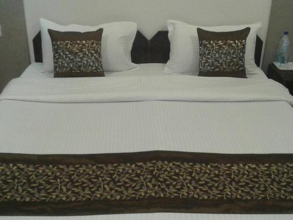 Pamposh Guest House GK II Market : photo 6 de la chambre chambre deluxe