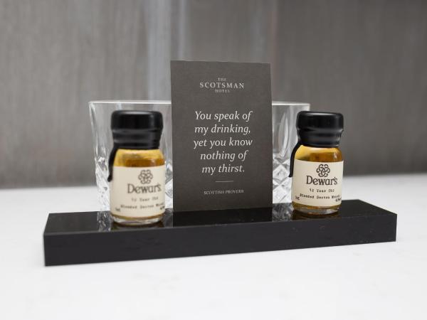 The Scotsman Hotel : photo 8 de la chambre feature twin or double room