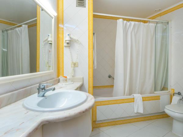 Tropical Sol : photo 7 de la chambre appartement 2 chambres - vue sur piscine