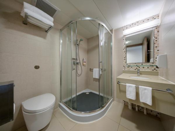 YHA Mei Ho House Youth Hostel : photo 5 de la chambre chambre lits jumeaux