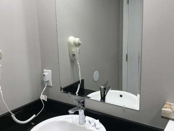 Ocean's 24 : photo 4 de la chambre deluxe room with two beds with sea view