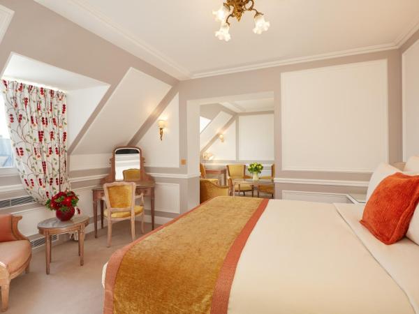 Hôtel Regina Louvre : photo 5 de la chambre suite familiale (2 adultes + 2 enfants)