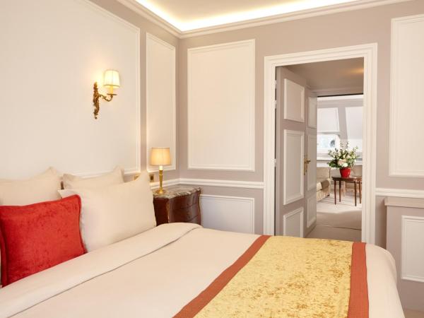 Hôtel Regina Louvre : photo 5 de la chambre suite parisienne