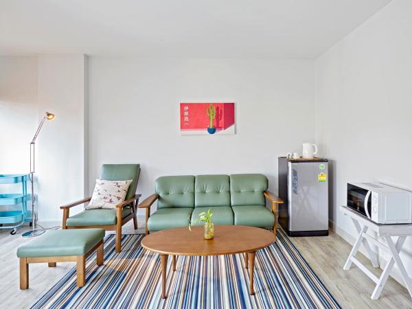 Chez Bure - Bure Homestay : photo 4 de la chambre suite junior avec balcon