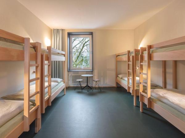 Bern Youth Hostel : photo 3 de la chambre lit simple dans dortoir pour femmes