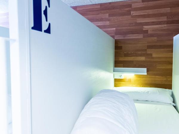 Far Home Bernabeu : photo 3 de la chambre lit dans dortoir mixte de 6 lits