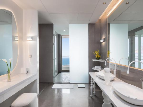 The Mangrovetree Sanya Resort : photo 3 de la chambre chambre lit king-size deluxe - vue à 180 degrés sur océan