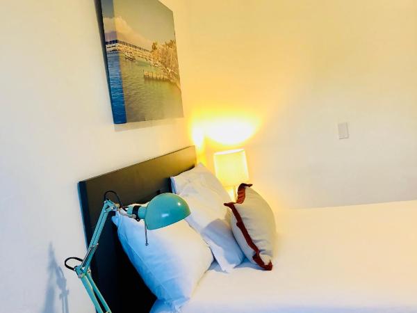 Oasis Hotel : photo 5 de la chambre chambre lit queen-size