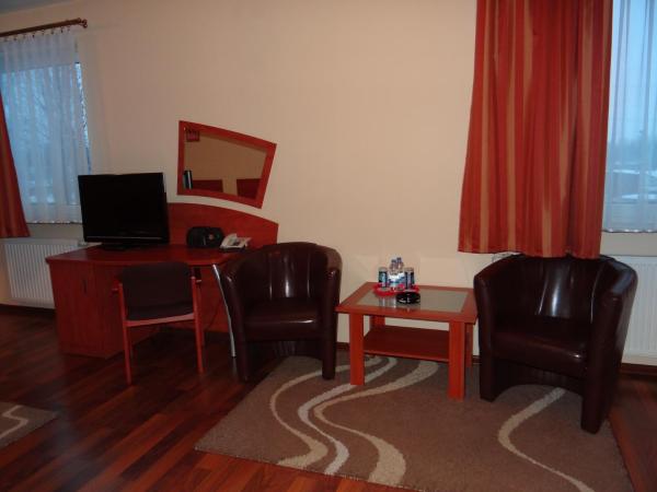 Hotel Restauracja Kinga : photo 6 de la chambre chambre double ou lits jumeaux