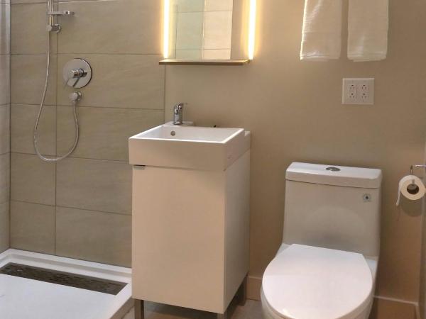 Hotel Le Deville : photo 3 de la chambre chambre double supérieure avec deux lits doubles