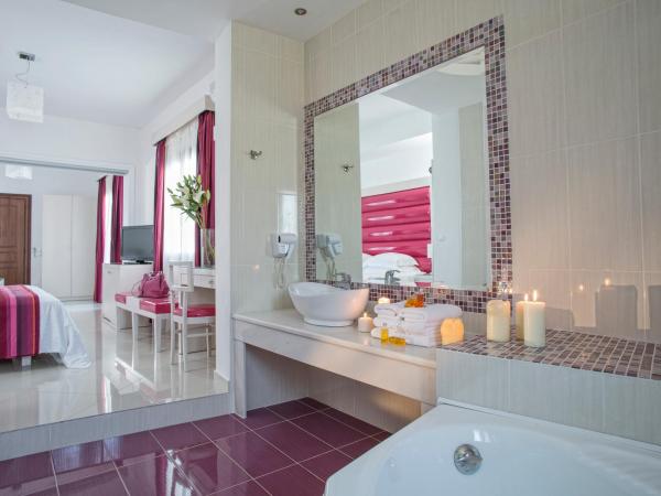 Grand Beach Hotel : photo 1 de la chambre suite lune de miel avec jacuzzi extérieur – vue sur mer