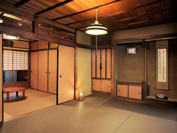 Kiyomizuan 清水庵 車庫2台可 ビフォアアフターの匠 坂田基禎さん改築の京町家 : photo 9 de la chambre maison 4 chambres