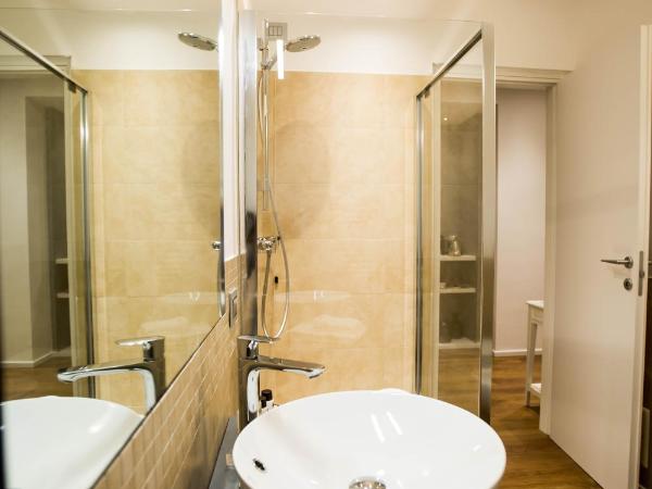 Arena Suite : photo 2 de la chambre chambre double deluxe avec balcon