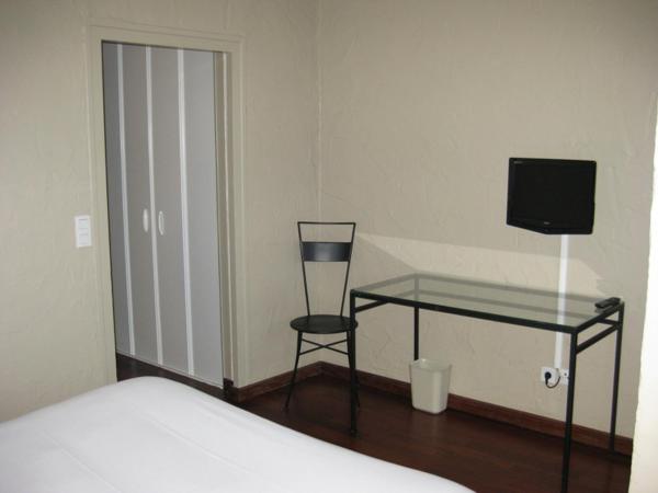 Hotel De La Gare : photo 2 de la chambre chambre double classique avec balcon