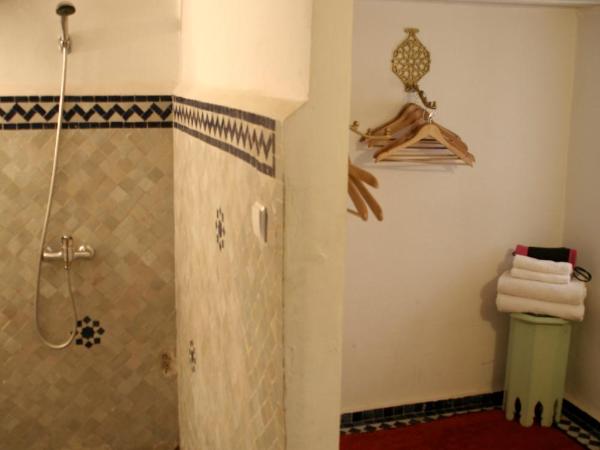 Riad Tizwa Fes : photo 3 de la chambre chambre double supérieure