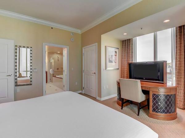 MGM Signature : photo 1 de la chambre appartement avec balcon